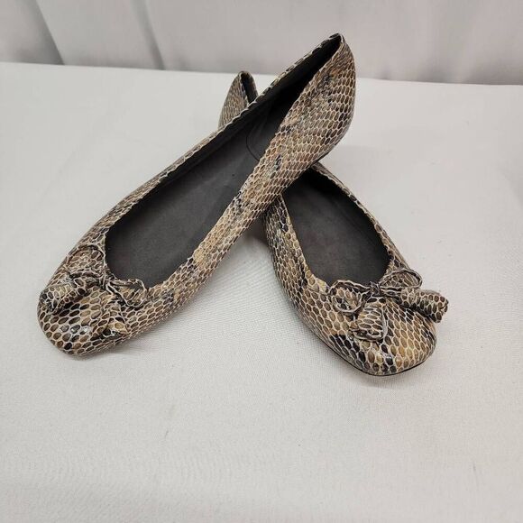 Stuart Weitzman Size 8.5 Tulip Bow Snake Skin Print Ballet Flats F - Picture 11 of 11